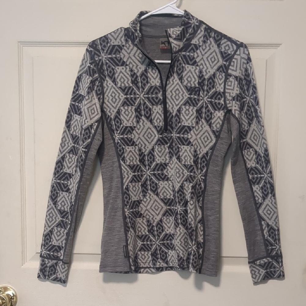 Keri Traa Grayscale Snowflake 100% Merino Wool Base Layer Quarter Zip